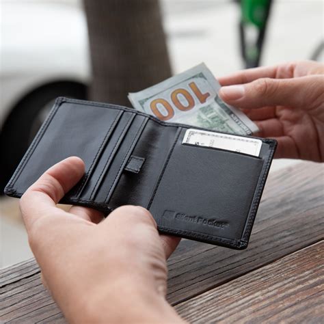 most durable bifold wallet.